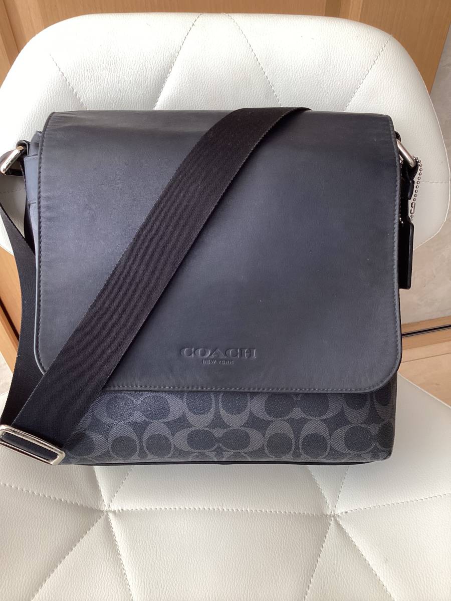 コーチ COACH ショルダーバッグ シグネチャー カラー：ネイビー系