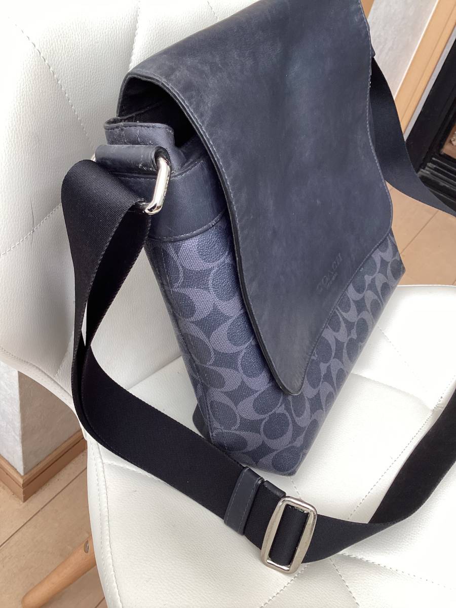 コーチ COACH ショルダーバッグ シグネチャー カラー：ネイビー系