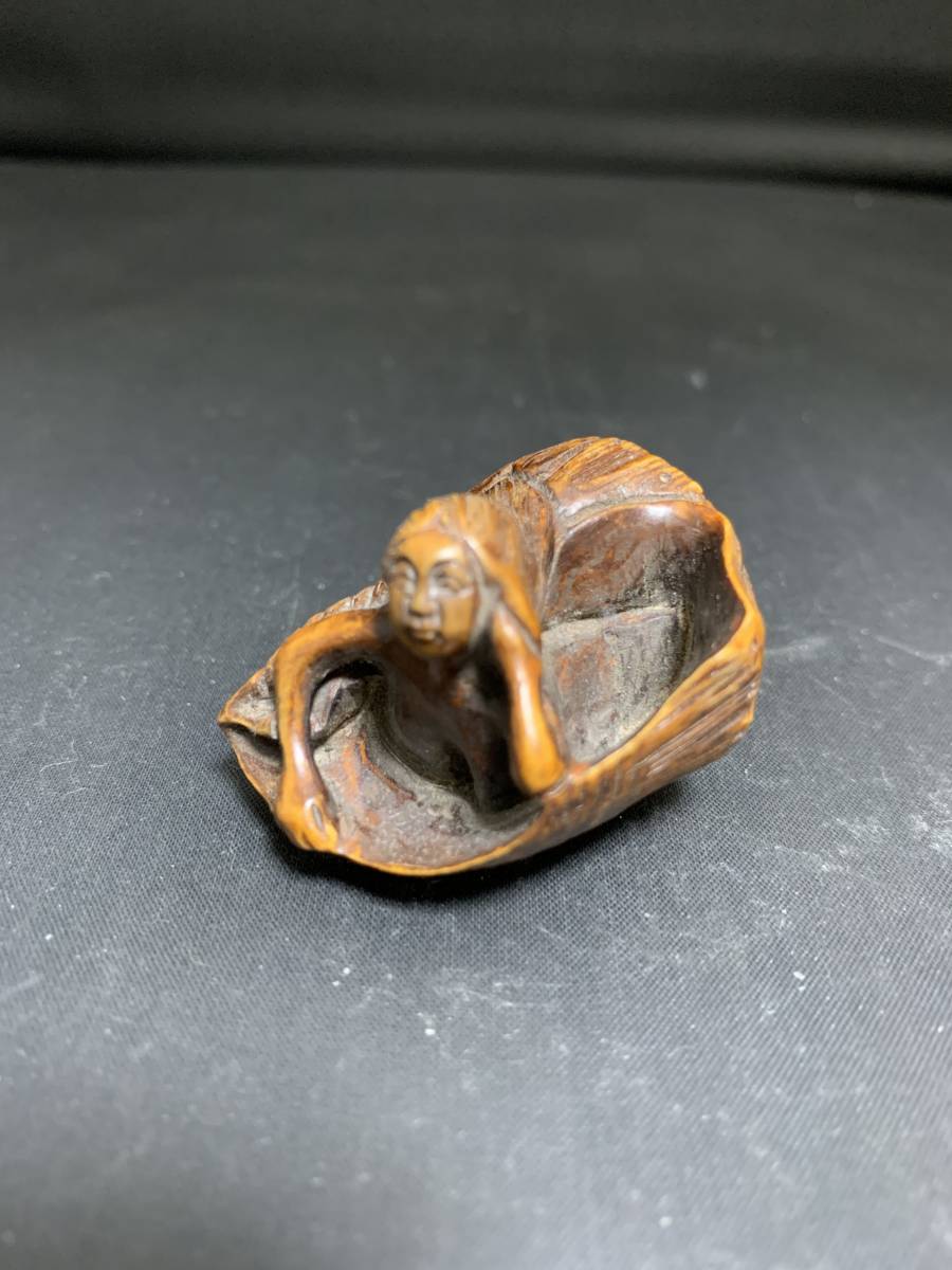 木彫 巻貝に休む人魚根付（在銘 石川）(根付)｜売買されたオークション