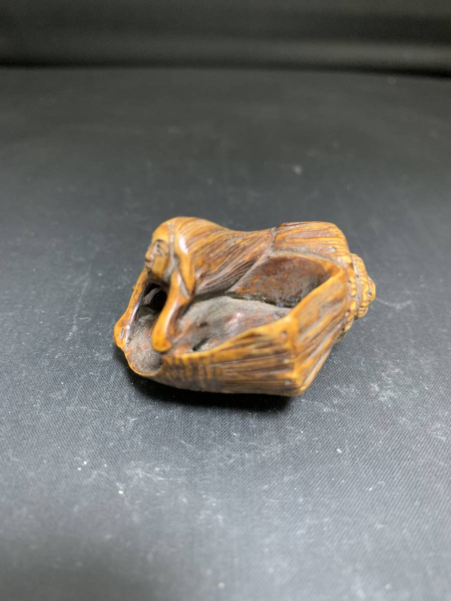 木彫 巻貝に休む人魚根付（在銘 石川）(根付)｜売買されたオークション