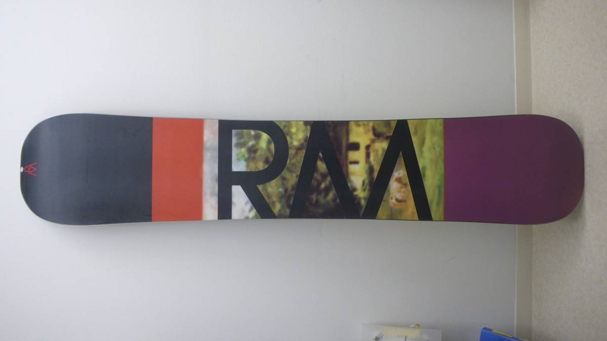 美品！ＲＥＡＤＹＭＡＤＥ・ＤＡＭＮ・147・OGASAKA製　wキャンバー日本製 スノーボード DAMN READYMADE 美品！READYMADE・DAMN