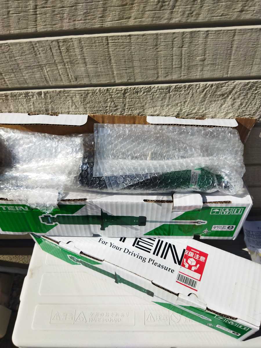 ハイエース ショックアブソーバー_4