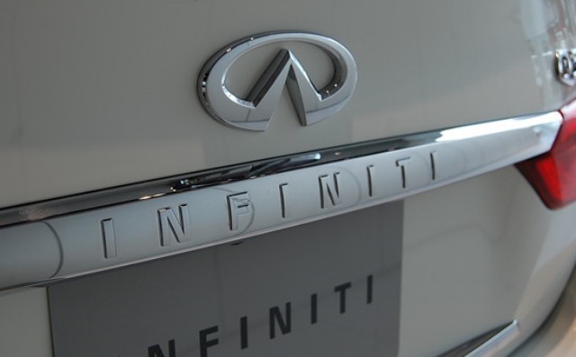V37 スカイライン 輸出仕様インフィニティ 前期型 リア