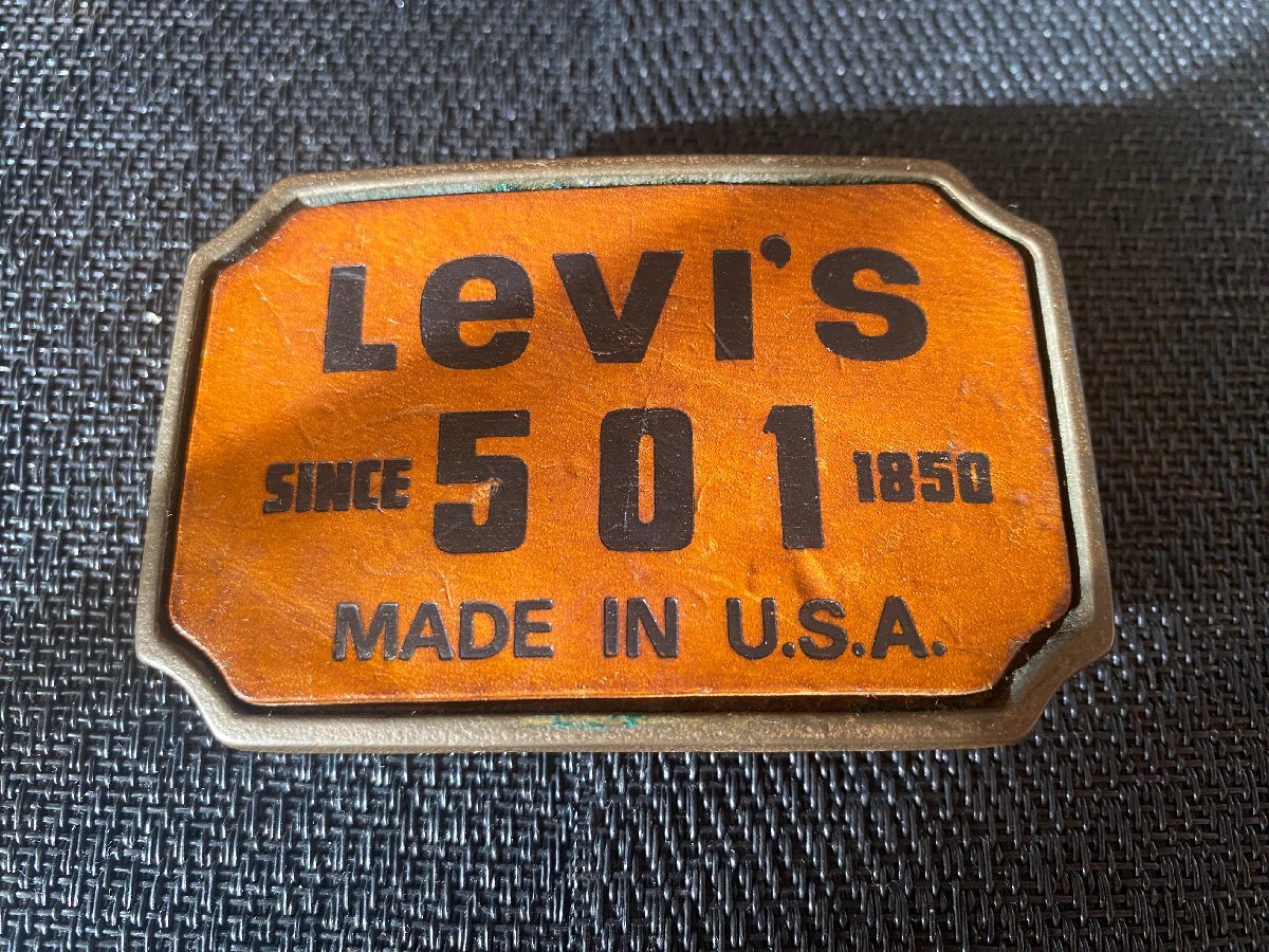 【Levi's 501 ベルトバックル　革/真鍮　BTS SOLID BRASS MADE IN USA　中古】