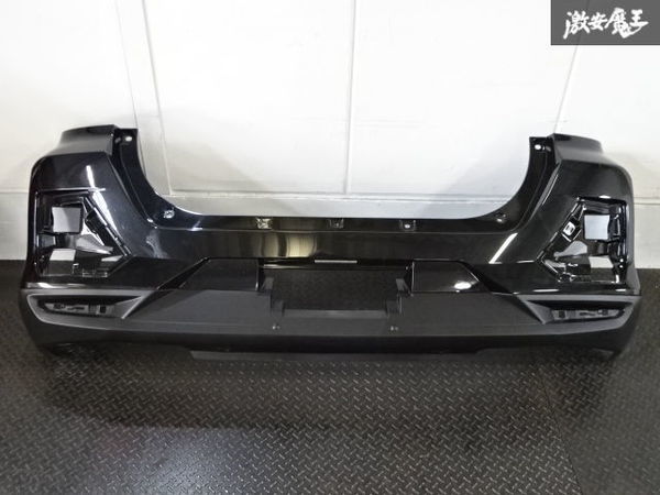 キレイ 割れ無し 純正 A200A A210A ライズ リアバンパー 52169-B1030 