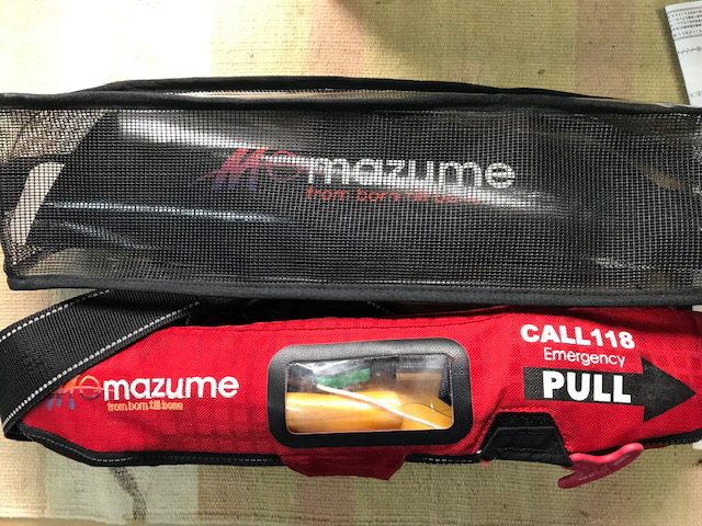  mazume マズメ MZLJ-262 インフレータブルウエストタイプ 膨張式ライフジャケット TYPE A カラー レッド(ライフジャケット)｜売買されたオークション情報、yahooの商品情報をアーカイブ公開 - オー ライフジャケット