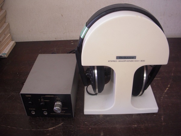 正規品，得価 B803 Technics テクニクス ステレオヘッドホーン EAH-300 ＆ アンビエンスコントローラー SH-3040 オーディオ機器 音響機器 現状品(ヘッドフォンアンプ)｜売買されたオークション情報、yahooの商品情 ヘッドフォンアンプ