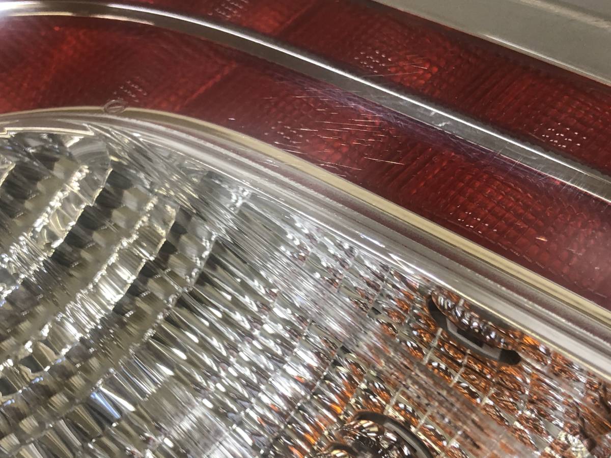 管B143　DAA-ZVW30　プリウス　H25年　後期　テールライト　テールランプ　右　LED　点灯OK　47-55 管B143 DAA-ZVW30 プリウス 9.0 人気定番，新品 テールライト