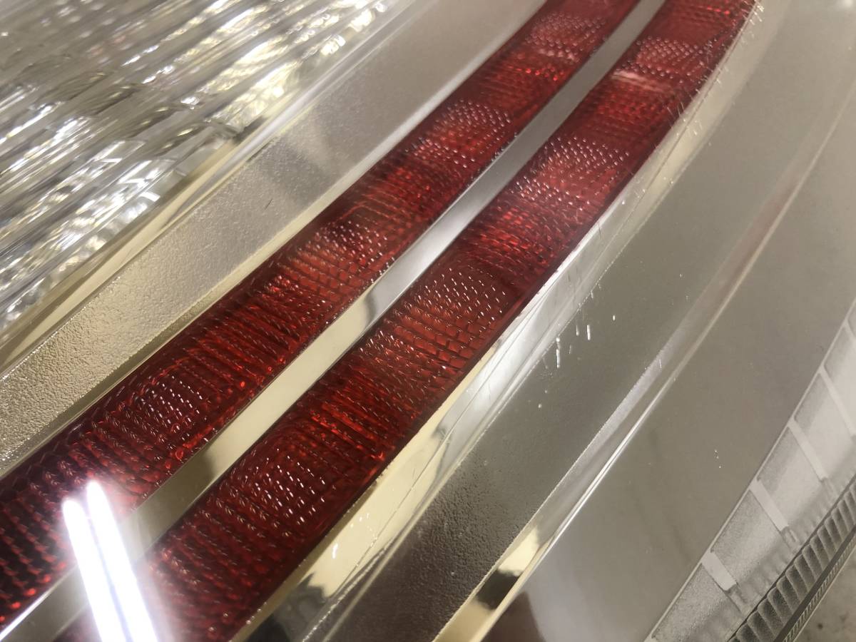 管B143　DAA-ZVW30　プリウス　H25年　後期　テールライト　テールランプ　右　LED　点灯OK　47-55 管B143 DAA-ZVW30 プリウス 9.0 人気定番，新品 テールライト