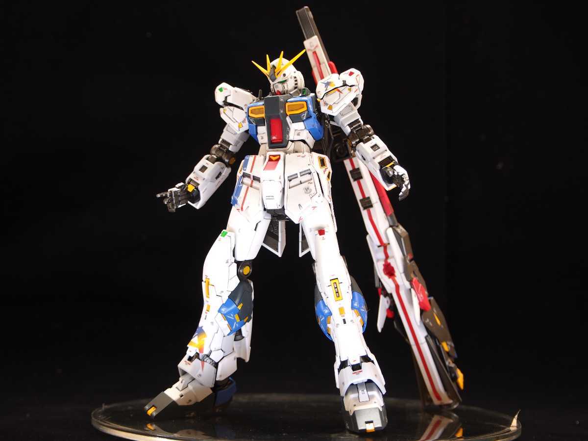 RG νガンダム 改修 全塗装 完成品 1⁄144 公式通販 ガンプラ Hi-ν