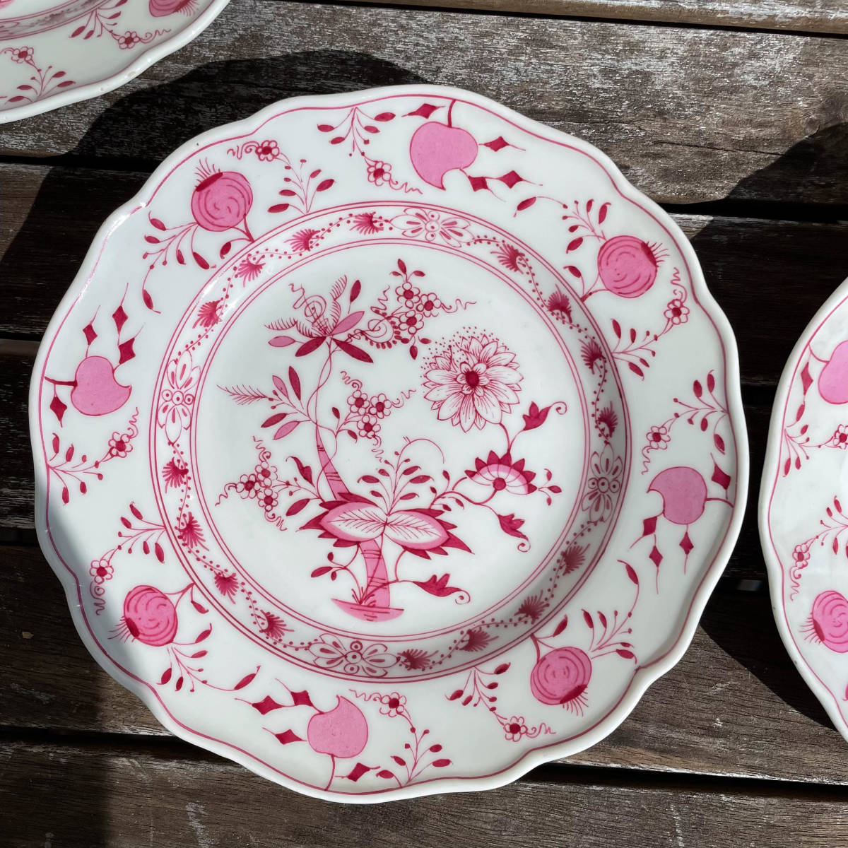 Meissen マイセン /※極稀少色　1級品 レッドオニオン　小皿　プレート マイセン 赤いブルーオニオン レッド 幻 激レア 小皿 スモールプレート