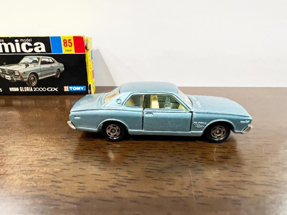 黒箱トミカ 85 Nissan Gloria 2000 1/65 ☆旧ホイール注目！☆黒箱