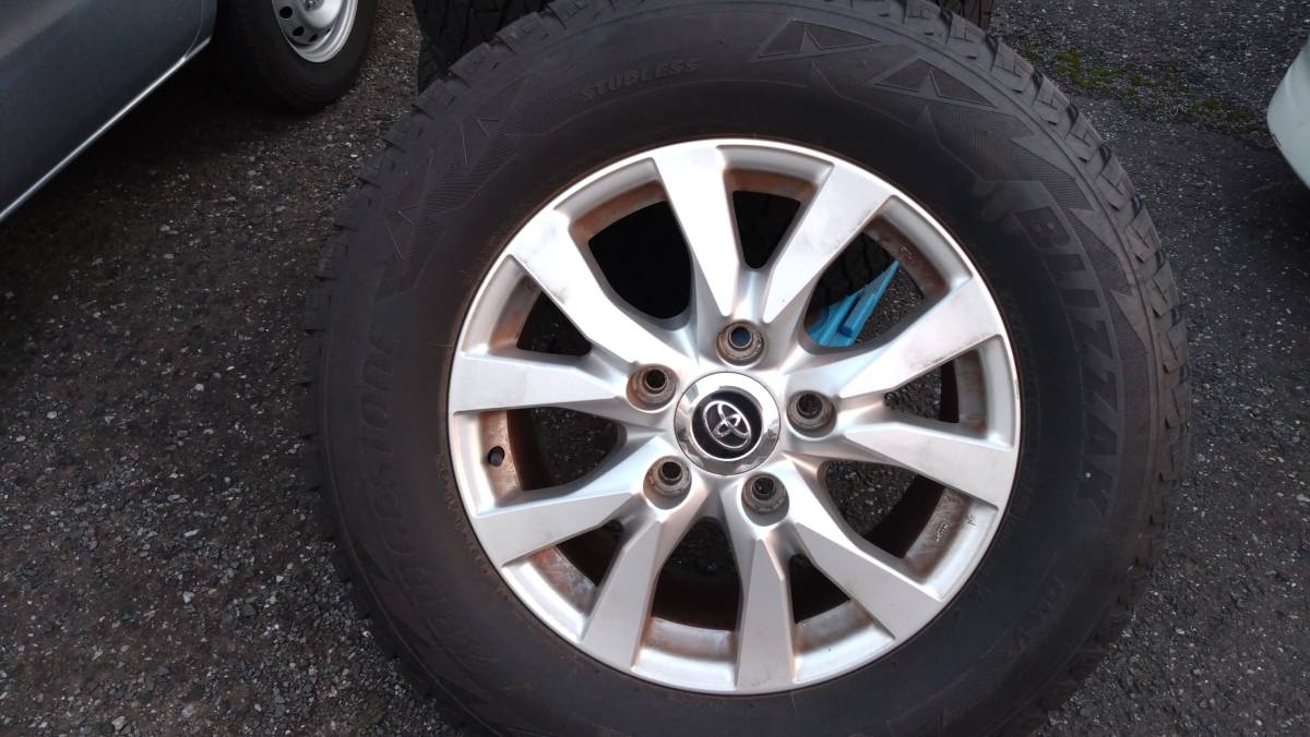 ランドクルーザー 200系純正ホイール　＋　285/60R18　ブリザック　DM-V2