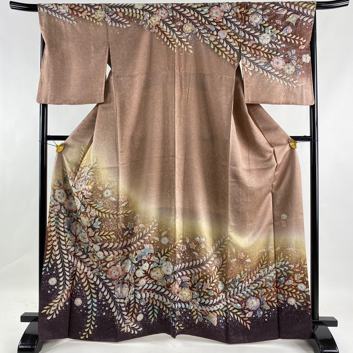 セール，新作 競ナビ 訪問着 逸品 翠山工房 落款 辻が花 銀通し ぼかし 薄紫 袷 身丈167cm 裄丈68.5cm L 正絹(仕立て上がり)｜売買されたオークション情報、yahooの商品情報をアーカイブ公開 - オークファン 仕立て上がり
