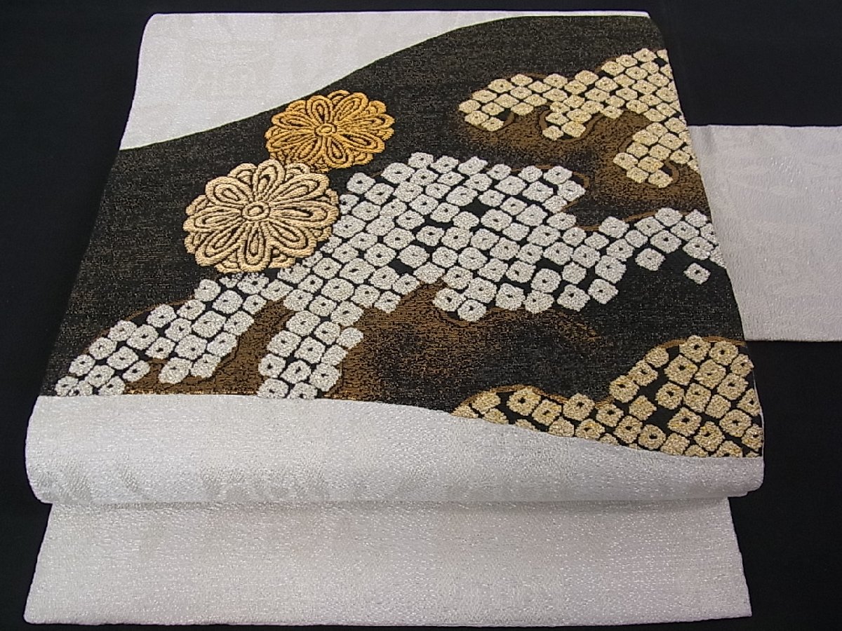 アンティーク 名古屋帯 正絹 金銀糸刺繍 菱格子唐草地紋様 四弁花菱文 