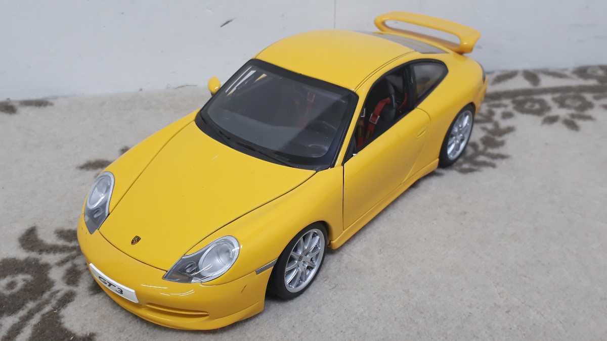 ミニカー 1/18スケール ポルシェ 911 GT3 黄色 難あり オートアート 
