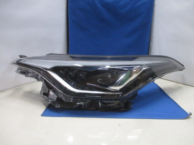 トヨタ C-HR NGX50/NGX10/ZYX11 後期 左ライト/左ヘッドライト LED