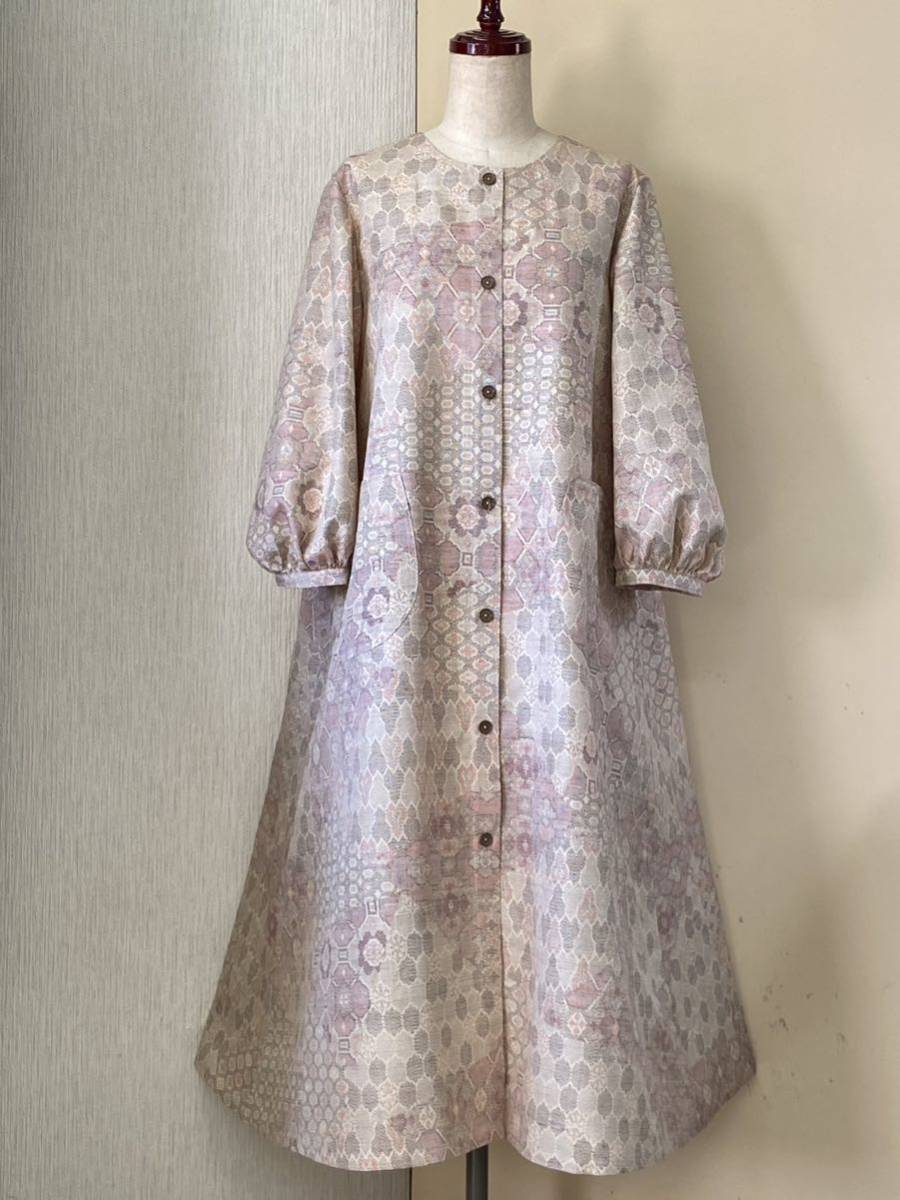 着物リメイク★正絹★紬★ベージュ★亀甲花柄★バルーンスリーブ★前開ロングフレアーワンピース - 正絹 メルカリ 絹 着物 七宝繋の