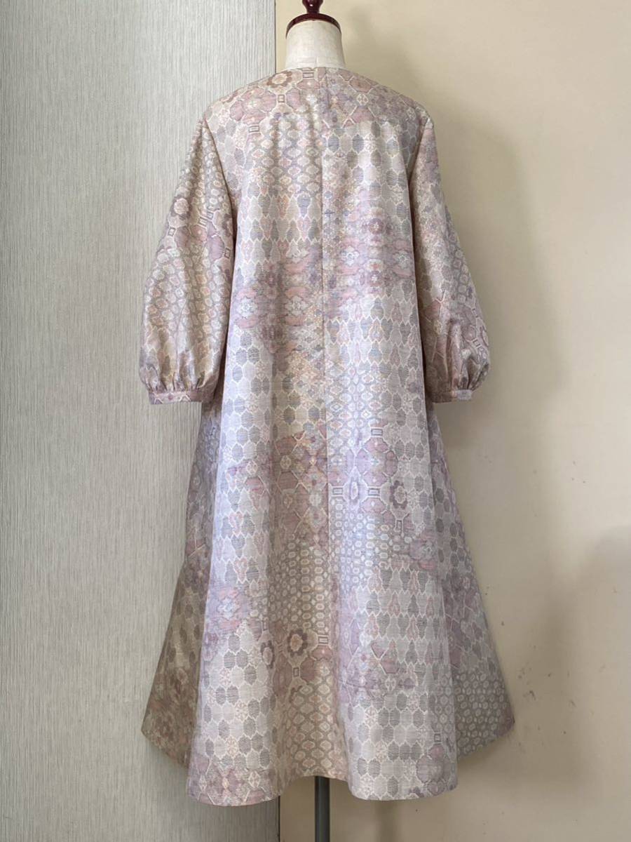 着物リメイク★正絹★紬★ベージュ★亀甲花柄★バルーンスリーブ★前開ロングフレアーワンピース - 正絹 メルカリ 絹 着物 七宝繋の