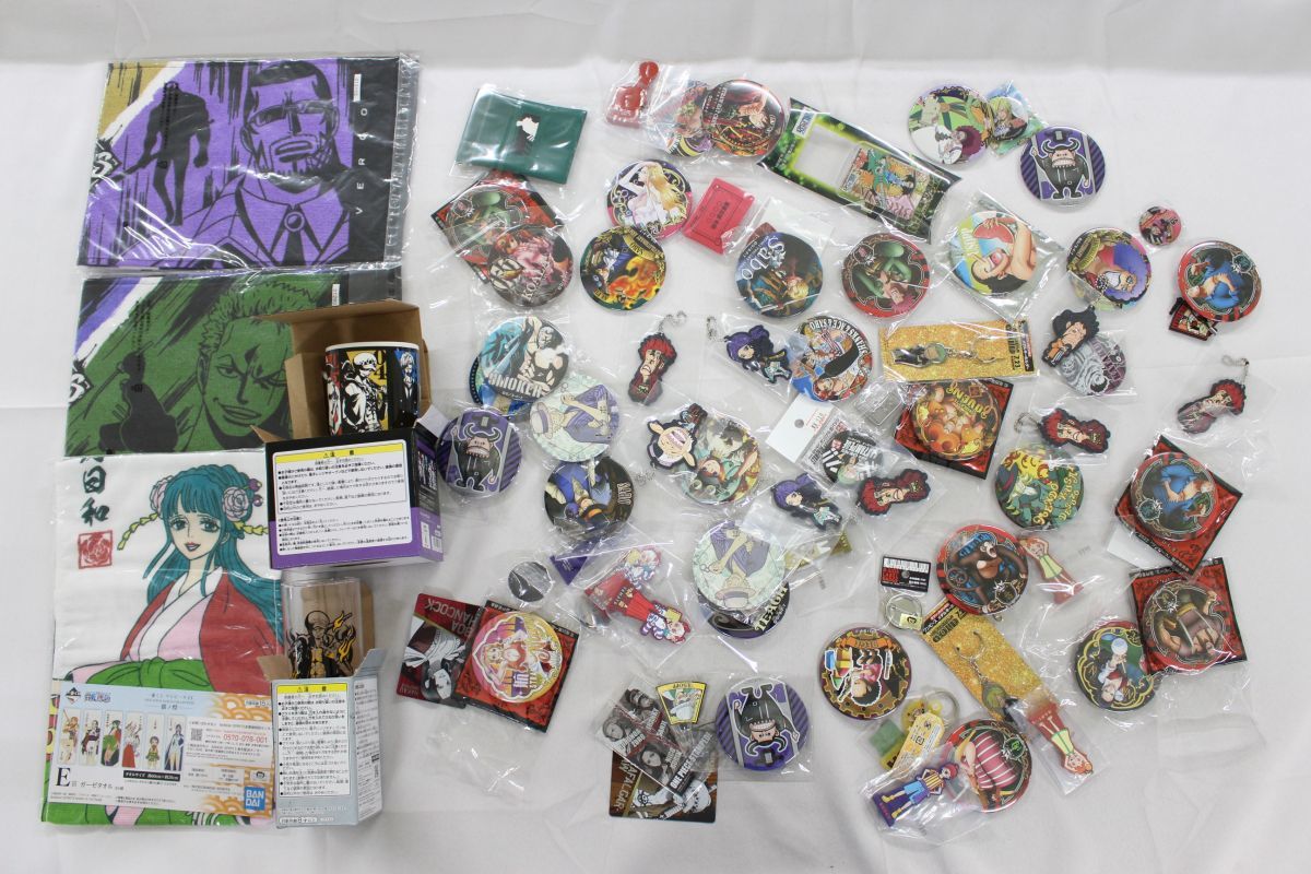 中古 販売 P00】ONEPIECE ワンピース ルフィ 他 マグカップ タオル 他 