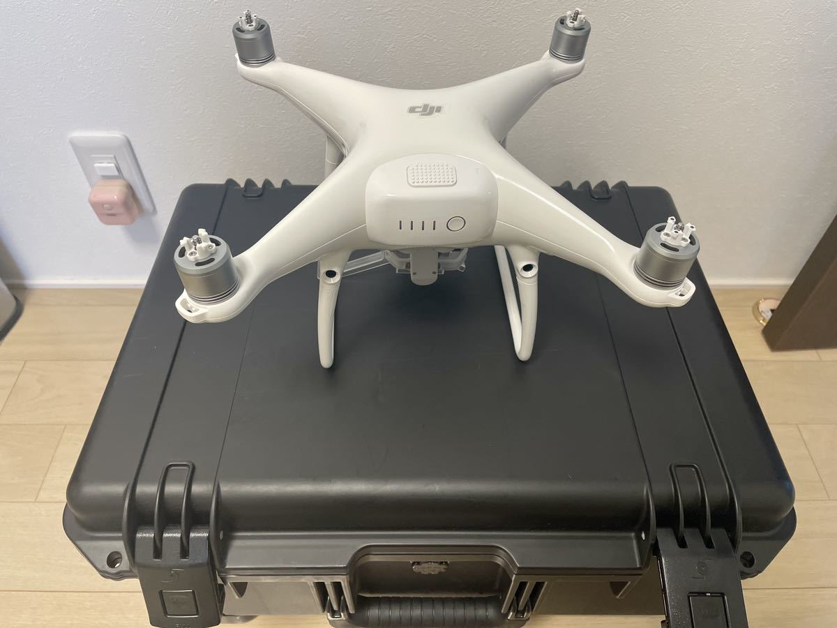 100%新品，爆買い DJI Phantom 4 Pro+ 純正バッテリー3つ付き＋専用ペリカンケース(ドローン本体)｜売買されたオークション情報、yahooの商品情報をアーカイブ公開 - オークファン ドローン本体