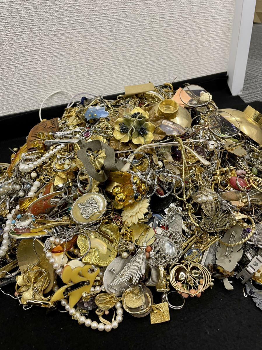 総重量 大量 アクセサリー まとめ 1円 1.5kg 1円スタート メダル