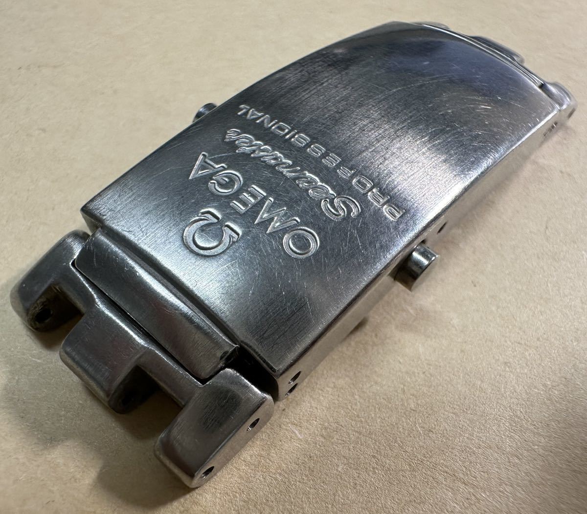 オメガ　OMEGA　シーマスター用　バックル　中留　1502/824　Seamaster Professional buckle 留金　クラスプ clasp 175-1