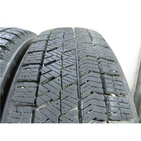 2018年製 7～8分山 ブリヂストン BLIZZAK VRX2 165/60R15 77Q 4本/札幌市手渡し可/中古スタッドレスタイヤ(冬タイヤ) ハスラー E1_62 BLIZZAK ブリヂストン 7～8分山 F_126 4本&frasl;札幌市手渡し可&frasl;中古スタッドレスタイヤ(冬タイヤ)ハリアー 97Q