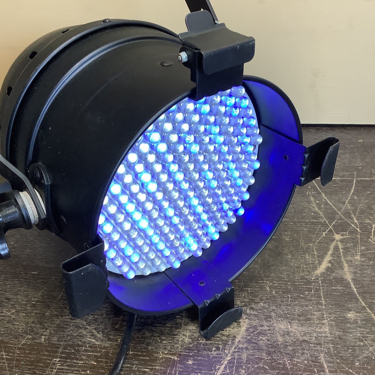 64B LED PRO 『American DJ』LED投光器 照明機材 舞台照明 アメリカン 