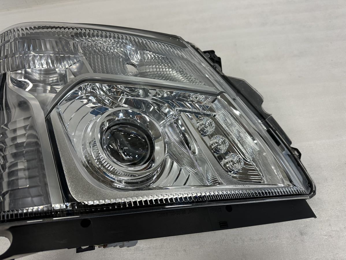 日野 デュトロ 純正LEDヘッドライト右側 【公式通販】