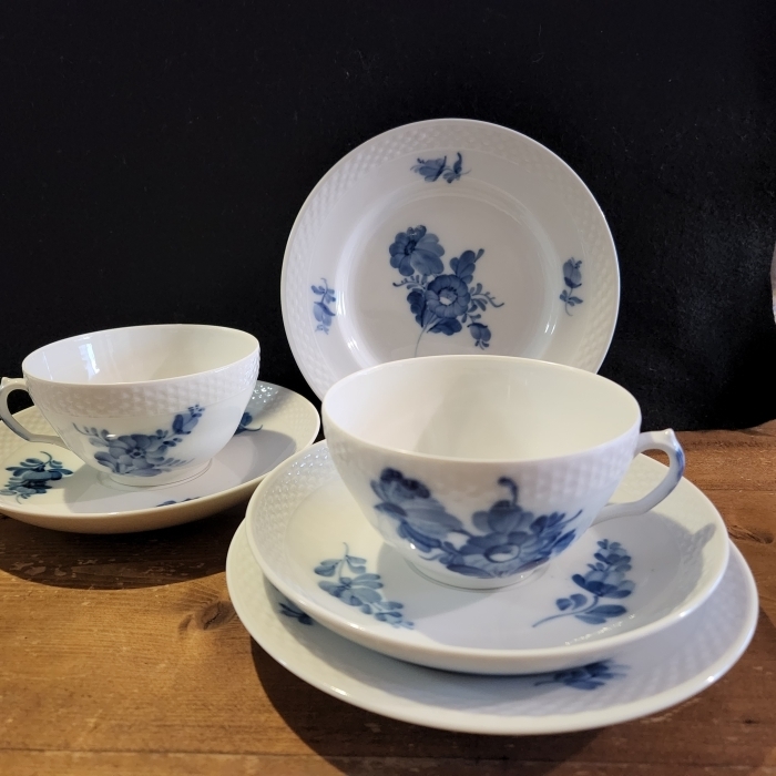 ロイヤルコペンハーゲン ブルーフラワー トリオ カップ＆ソーサー 2客