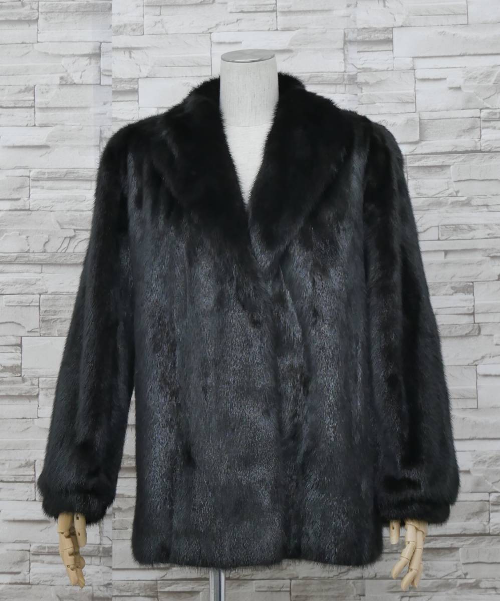 ■ダークミンク■ハーフコート■着丈72cm■背中デザイン■襟大き目■カジュアルスタイル■