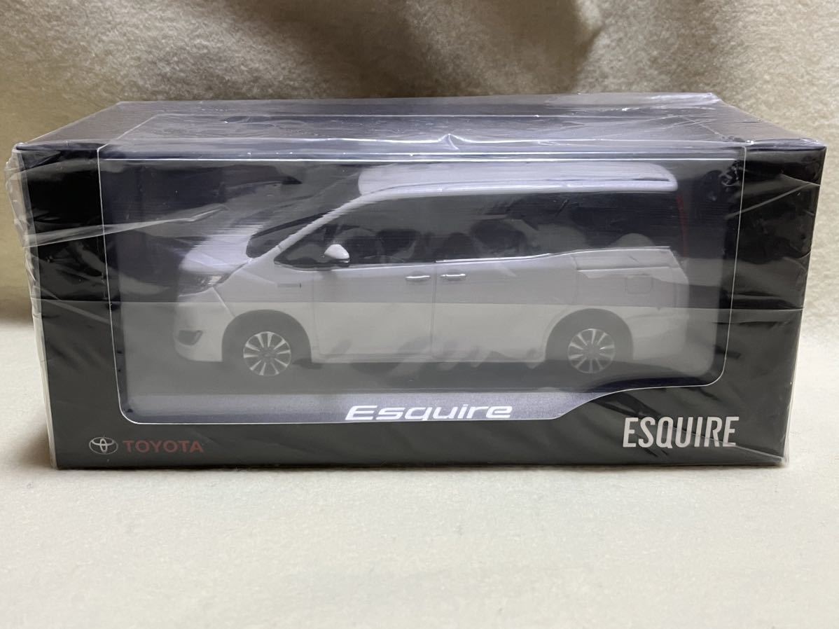 カラーサンプル 1/30 ミニカー トヨタ エスクァイア 後期 070 トヨタ