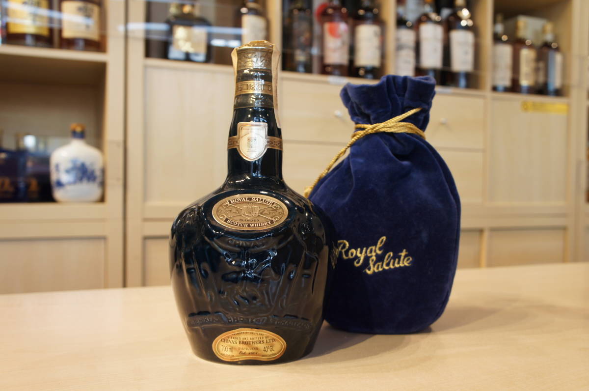 ロイヤルサルート21年ブレンドスコッチウイスキー 40％ 700ml グラス