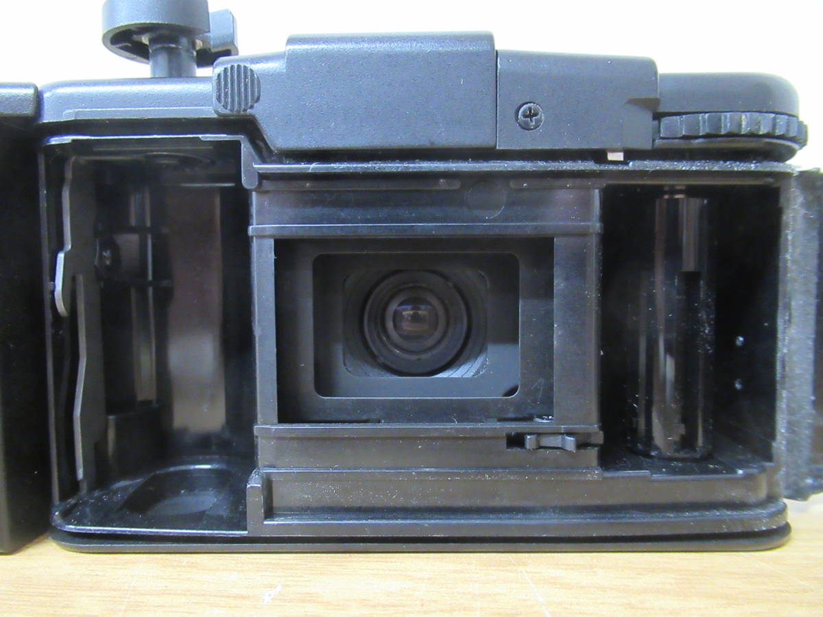 d10-4（OLYMPUS コンパクトカメラ）XA2 D・ZUIKO 1:3.5 f=35mm
