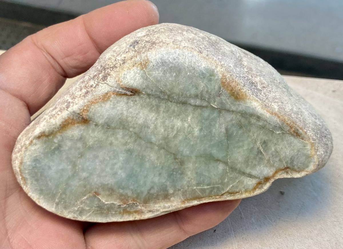 最安値，セール ミャンマー産大きな天然本翡翠原石763g１面カット磨き済み Jadeite 分厚い^ ^(原石)｜売買されたオークション情報、yahooの商品情報をアーカイブ公開 - オークファン 原石
