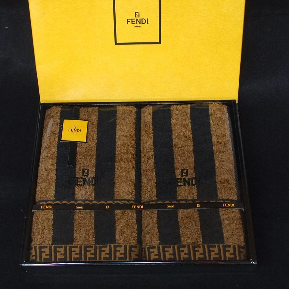 m001 X 未使用 FENDI フェンディ タオル 2枚セット ペカン柄 ブラック