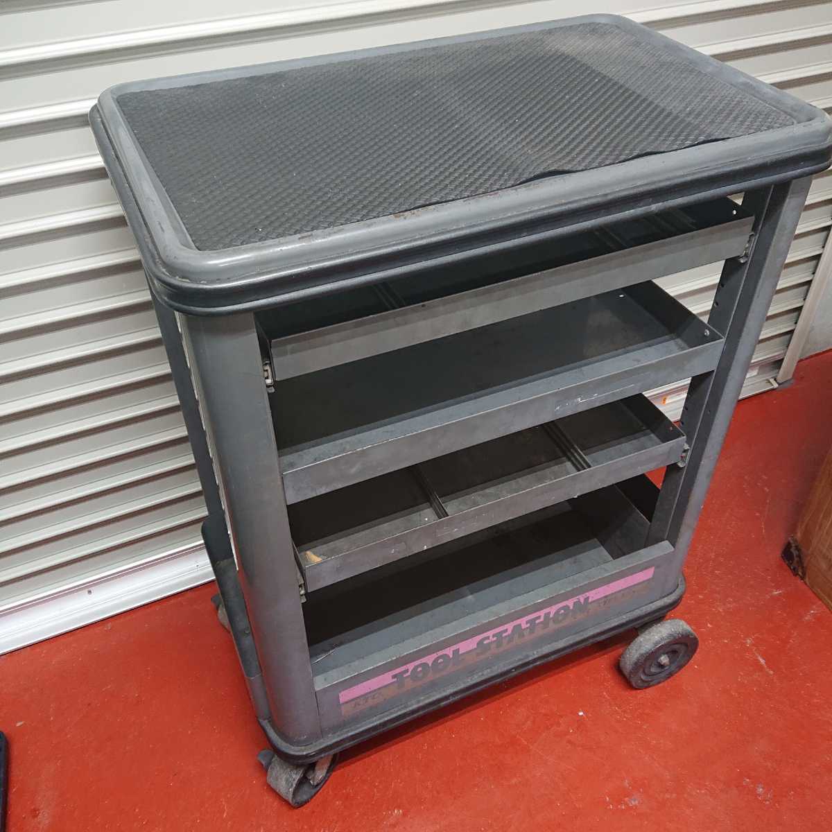 KTC ツールステーション TYPE1 5 可動トレイ 幅700mm 奥行500mm 高さ900mm 工具箱 ワゴン 京都機械工具 TOOL STATION TYPE1 5 KTC ツールステーション - ツールステーション シャッター付き3段可動トレイタイプ SK6021M