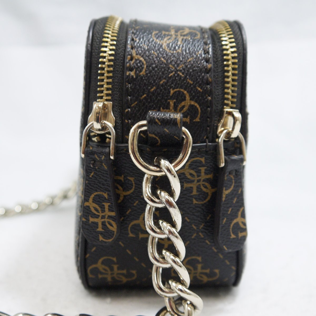 USED品・保管品 GUESS ゲス QB787914 チェーンショルダーバッグ 総柄 