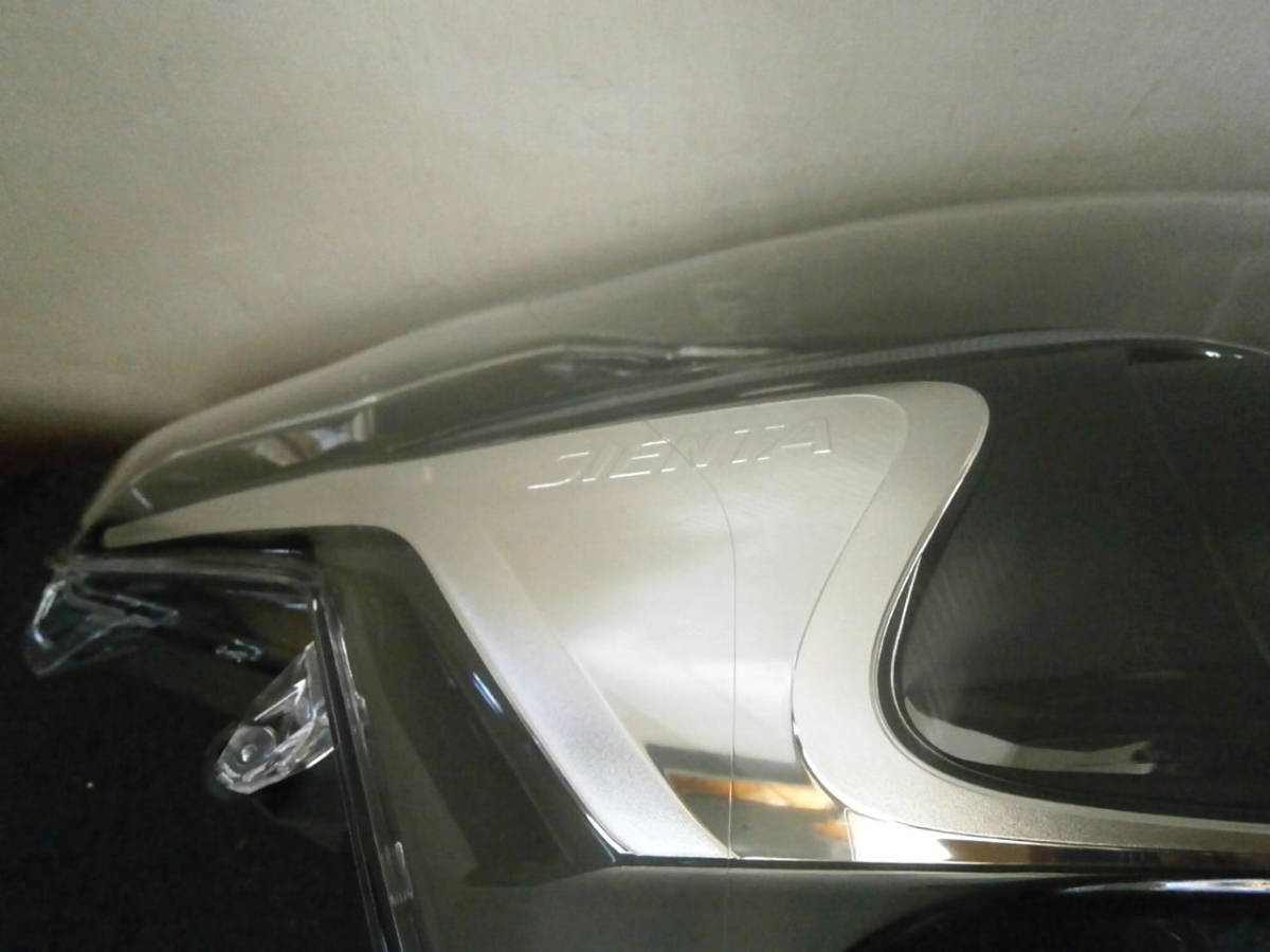 ○○2212-N59L 170系 シエンタ 後期 純正 LED 右 ヘッドライト ICHIKOH