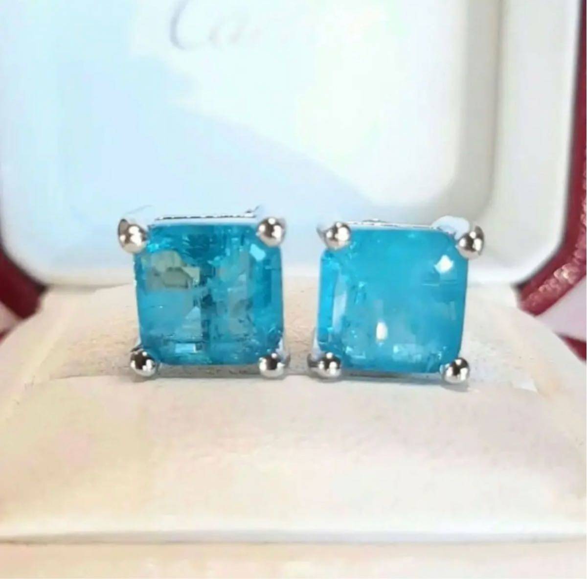 人工宝石 エメラルド カット パライバトルマリン ピアス