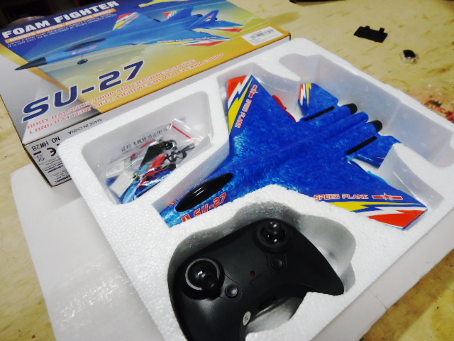 RC | Su-27 EDF SU-27 XFLY-MODEL 50mm 4S ダクトファンジェット ツイン 2.4 グラム 飛行機リモートコントロールグライダー戦闘機趣味 com: Remote on