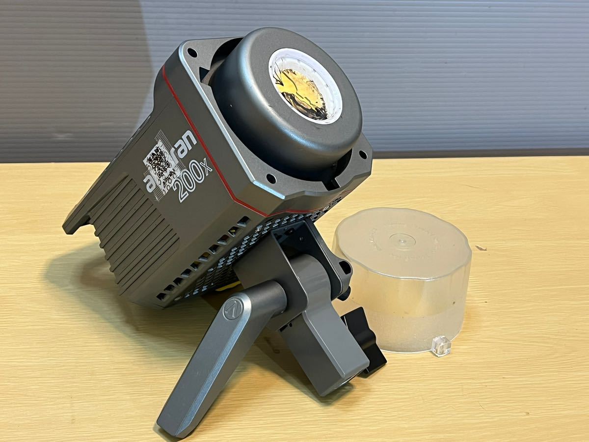 AMARAN 200X Aputure LEDスポットライト 動作未確認品　中古現状品！！