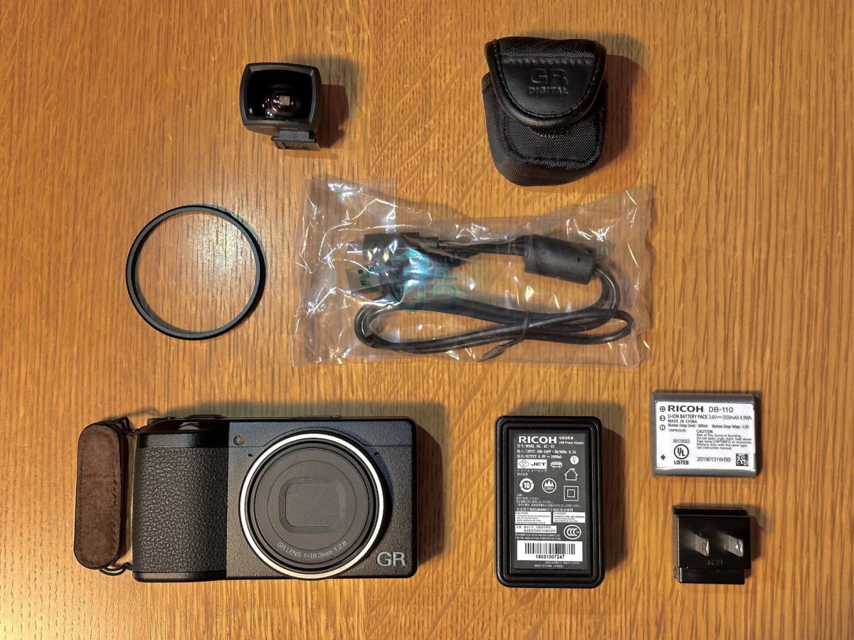 リコー】 RICOH GR III コンパクトデジタルカメラ 【公式通販】