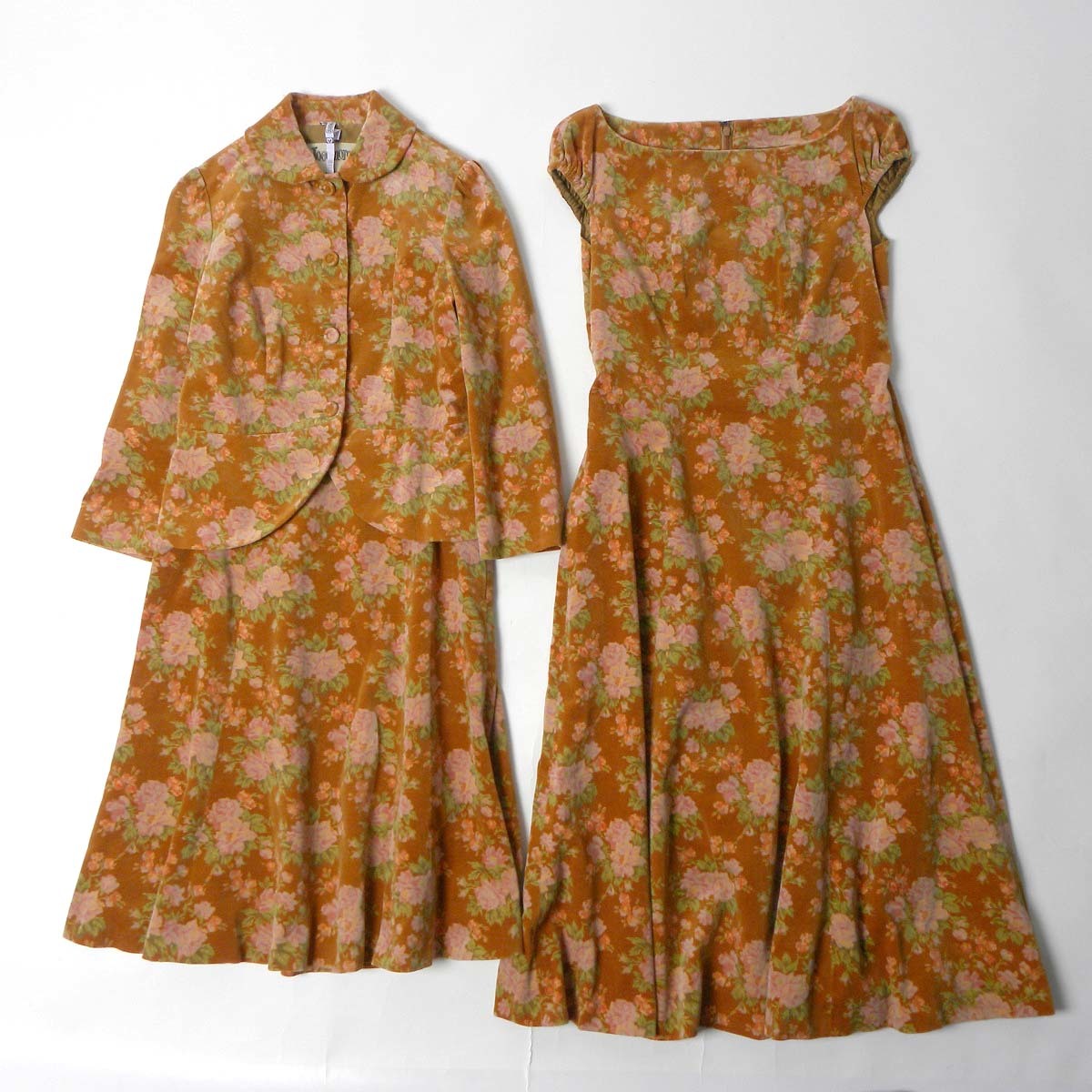 ホコモモラ Jocomomola 別々でも使えて着回せる 花柄ベロアセットアップ ジャケット＋スカート＋ワンピース 40 日本製 l0106-13