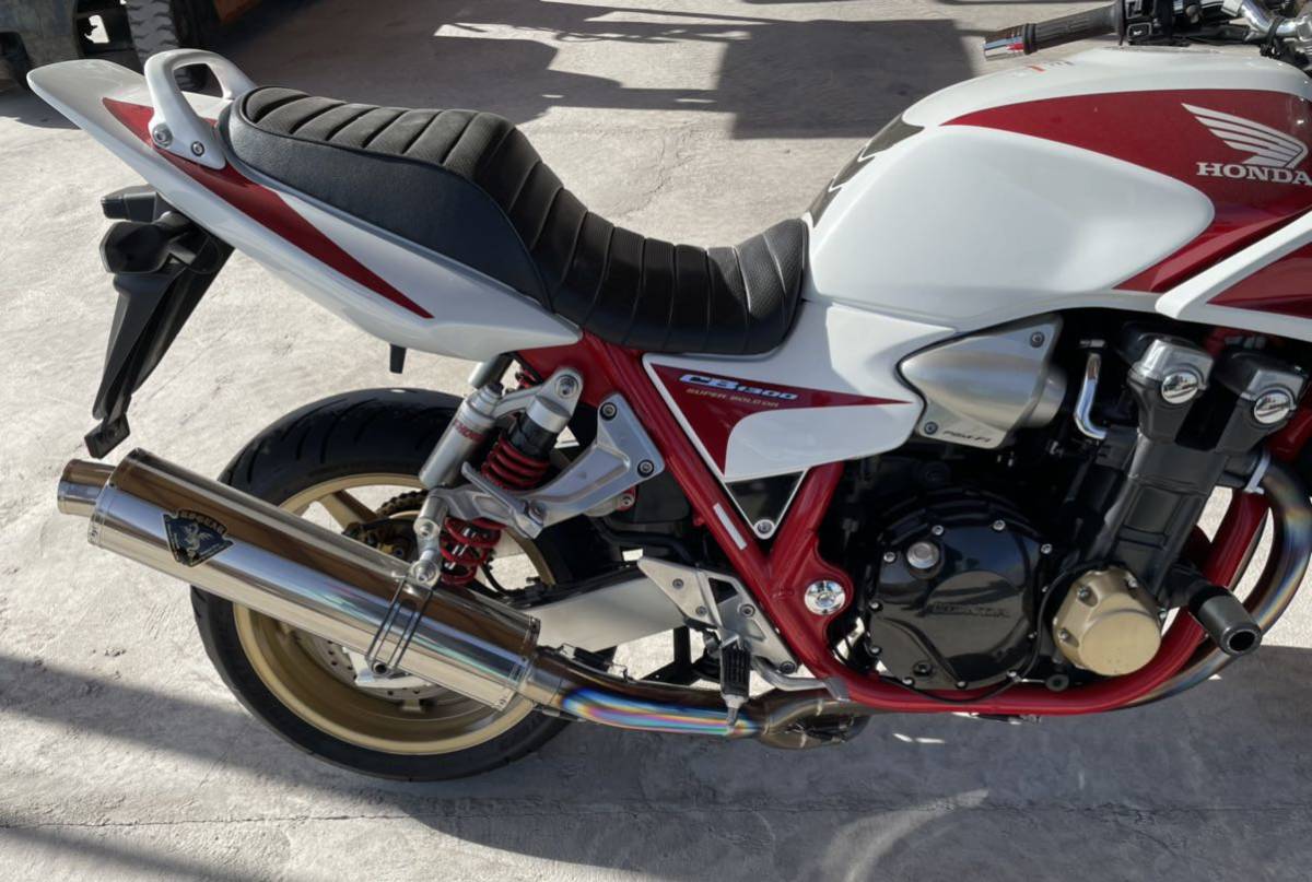 SHOP ONLINE ⁄ CB1300SF⁄SB 