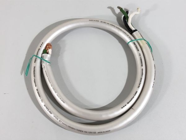 新品，人気SALE CHORD RCAケーブル Chameleon Plus 1m 中古
