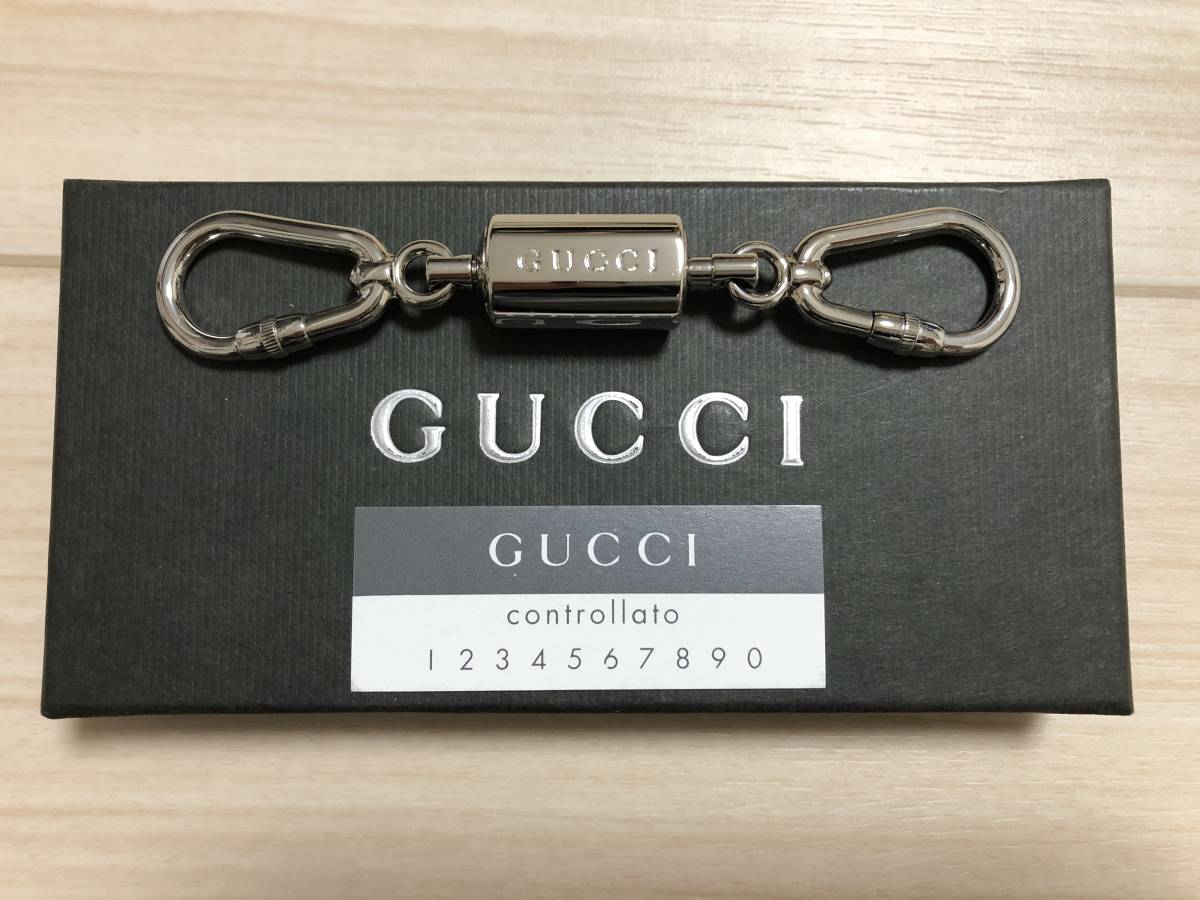 美品・送料無料：GUCCI キーホルダー チャームシルバー カラビナタイプ