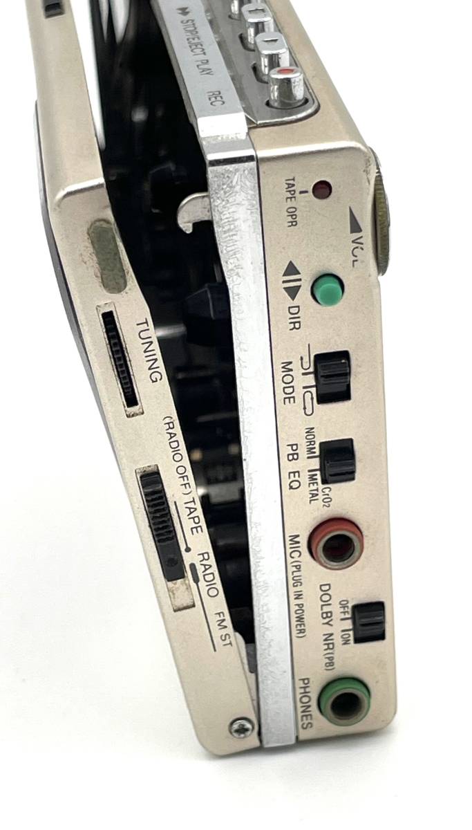 希少 ソニー ウォークマン WM-F203 AM FM WALKMAN レトロ