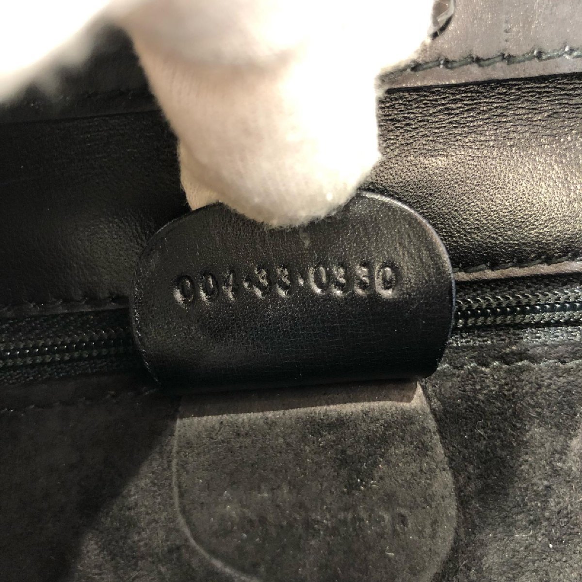GUCCI グッチ レザーショルダーバッグ 黒×ゴールド金具 【公式通販】